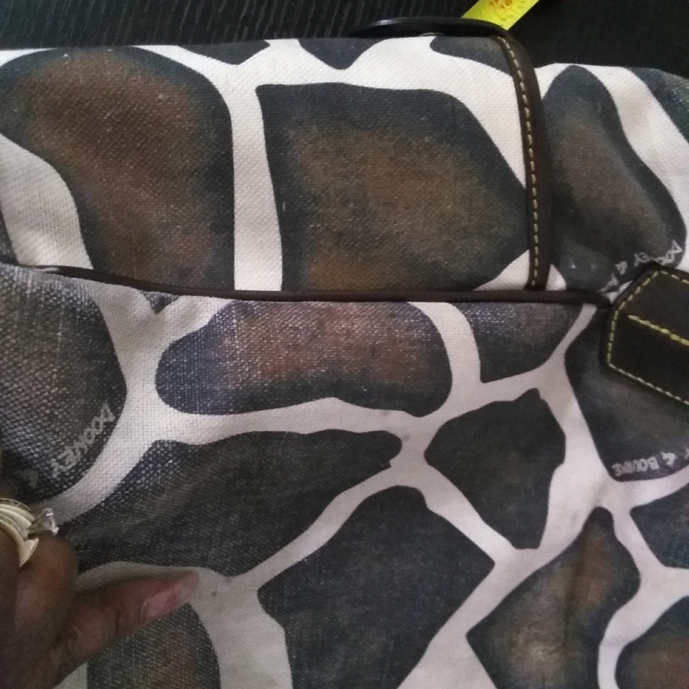 Used Dooney & Bourne Giraffe print handbag. - Picture 5 of 12